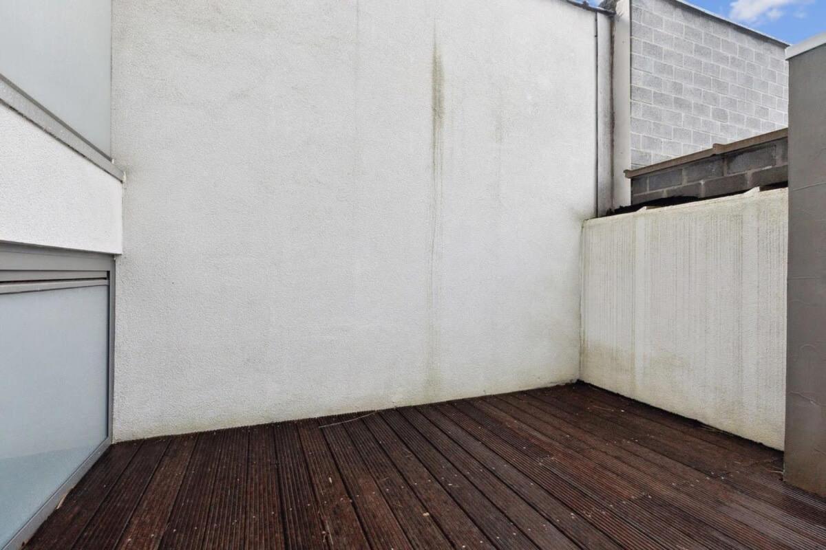 Bright Waterfront Apartment Amberes Exterior foto